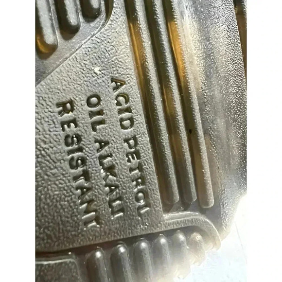 DR.MARTENS cream Kensington brogues “ruby” size 5 - Picture 9 of 12